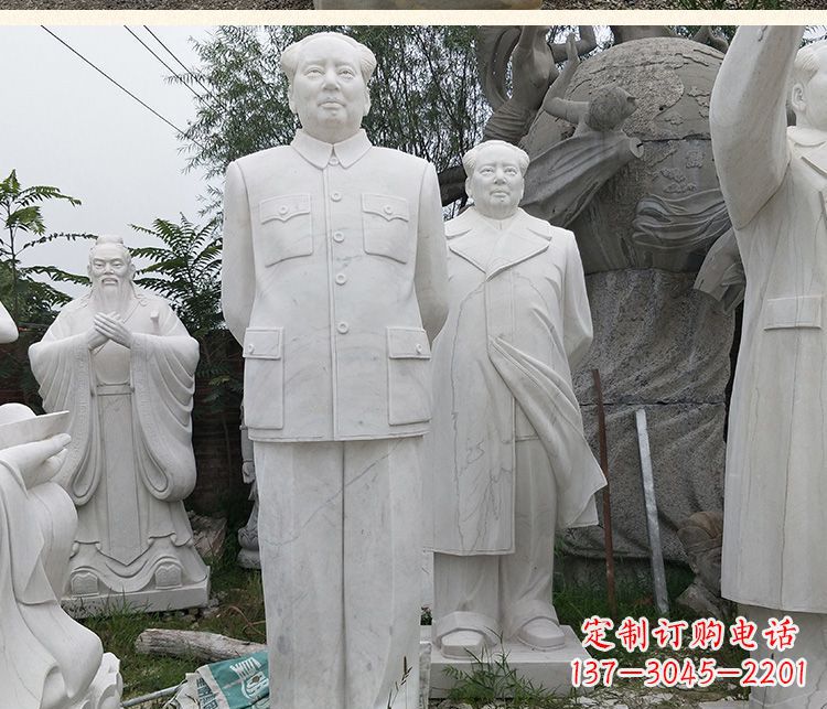 贵州新一代中国政治精神的象征——“背手的毛主席”石雕