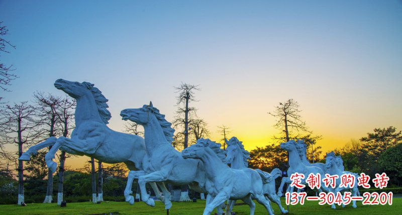 贵州新颖活力的马群雕塑奔跑的马