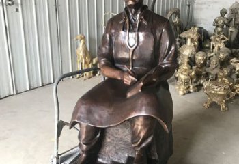 贵州白求恩坐姿纯铜雕塑赞颂英雄的象征