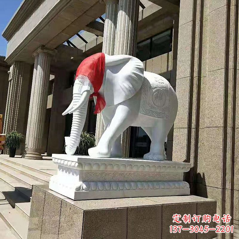 贵州大象雕刻精美家居装饰品