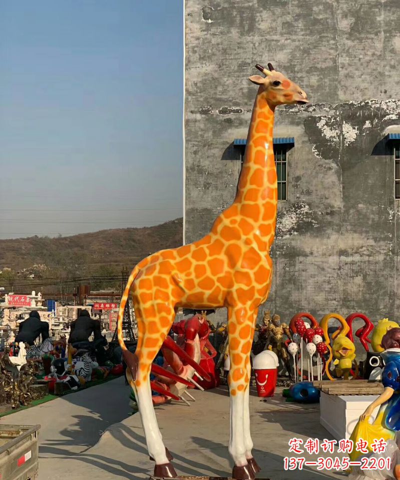 贵州玻璃刚彩绘长颈鹿艺术雕塑