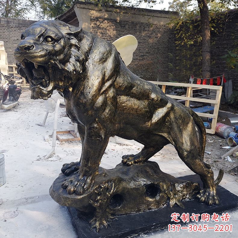 贵州玻璃钢制老虎雕塑