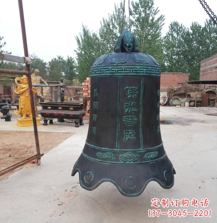 贵州玻璃钢铜钟雕塑精美外观,持久耐用