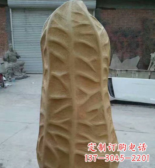 贵州玻璃钢精美花生雕塑