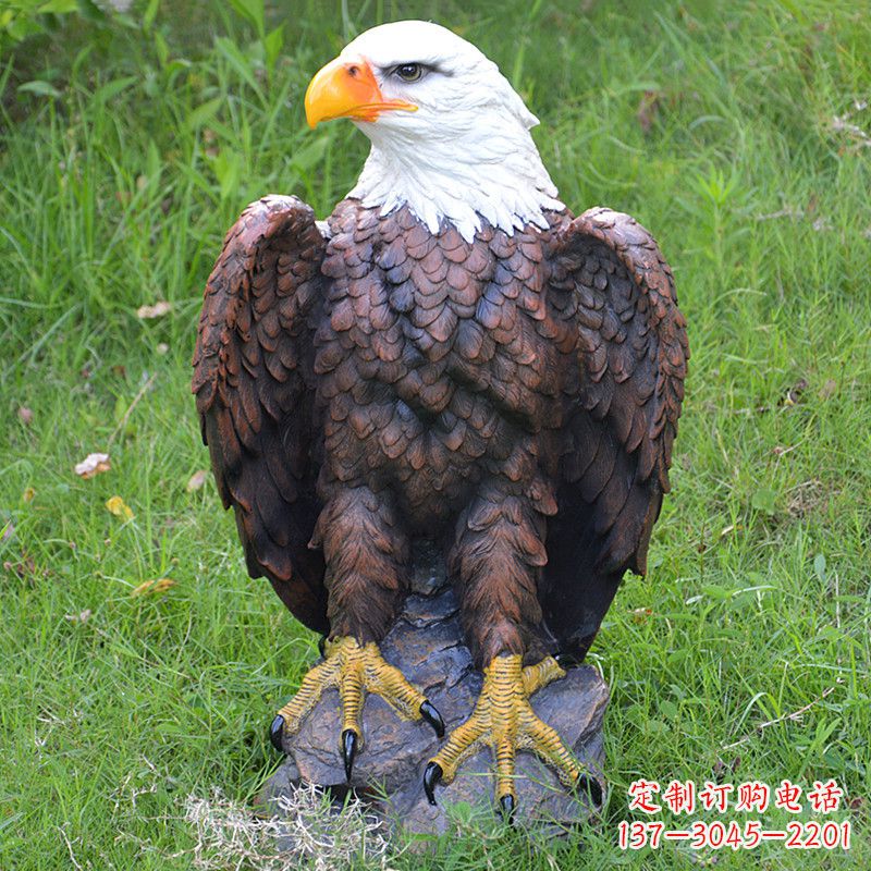 贵州玻璃钢老鹰雕塑传统与现代的完美结合
