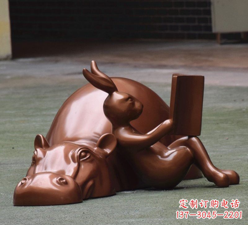 贵州玻璃钢河马雕塑——给环境添彩