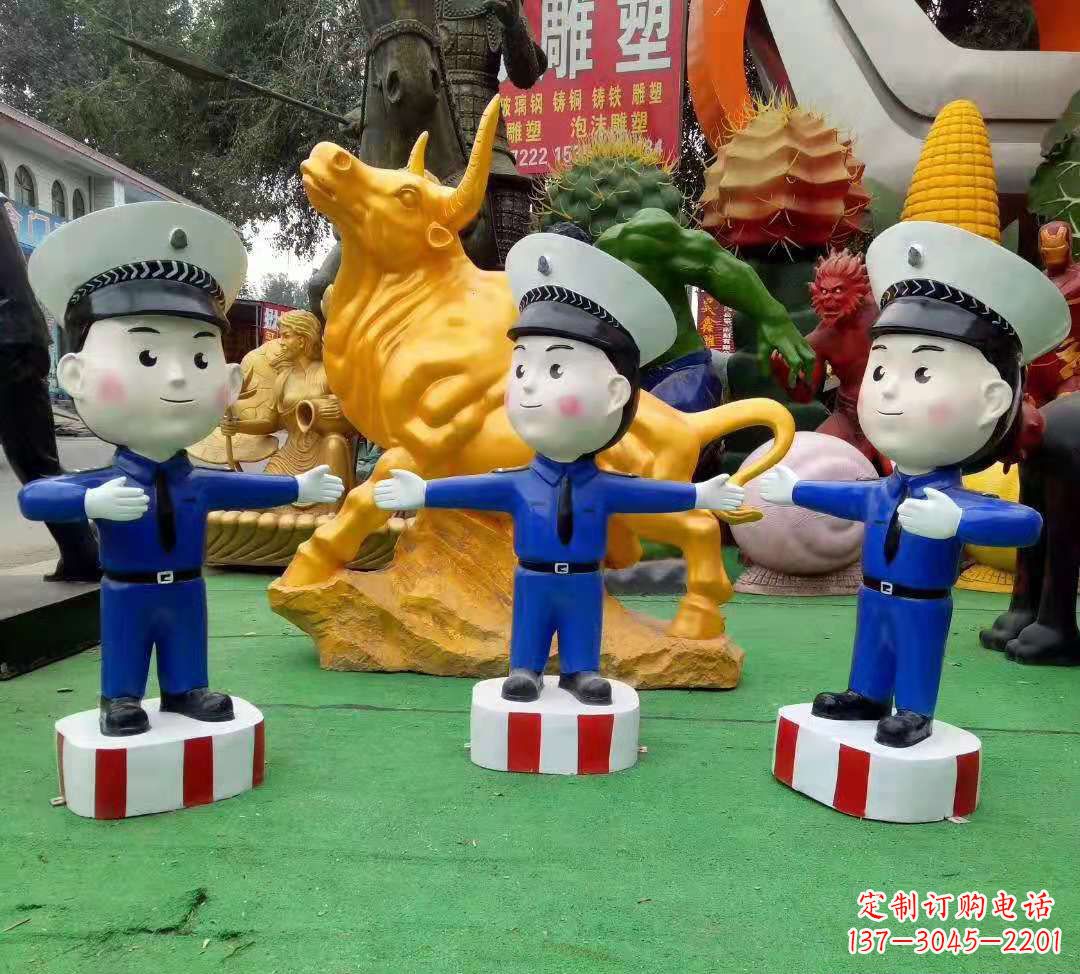 贵州玻璃钢制作的交通警察雕塑