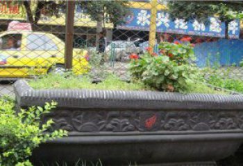 贵州玻璃钢仿铜花盆雕塑精美工艺结合现代科技