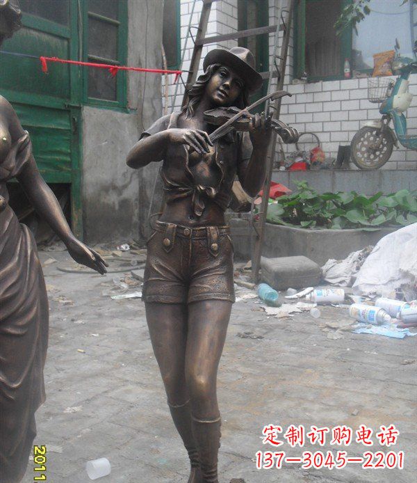 贵州美丽的玻璃钢女性雕塑
