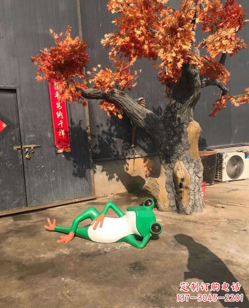 贵州精美玻璃钢青蛙雕塑