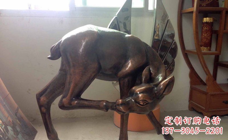贵州玻璃钢小鹿仿铜动物雕塑