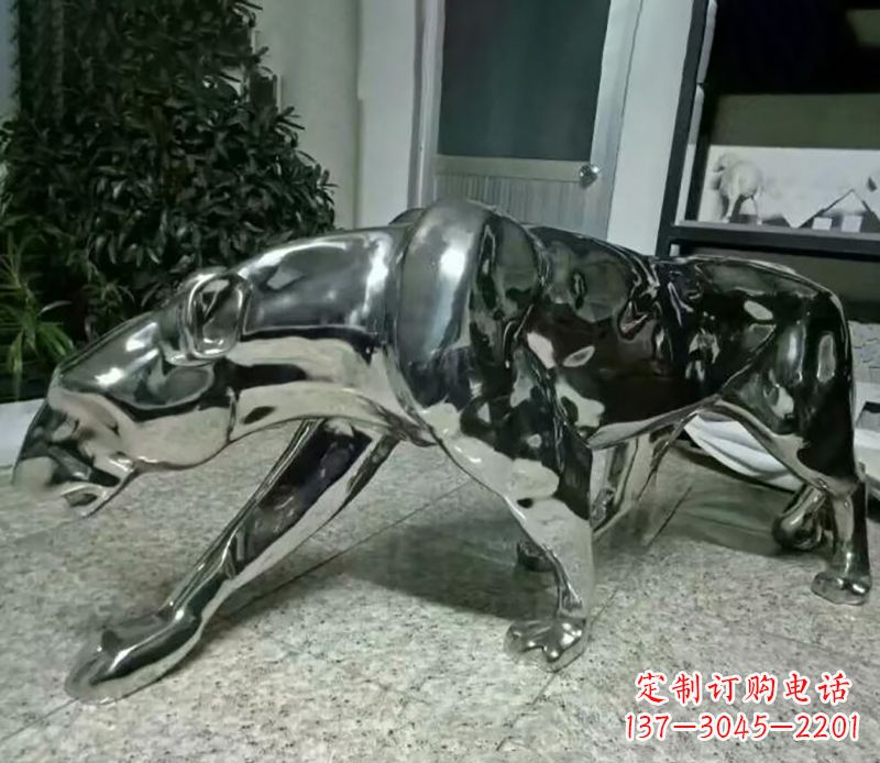 贵州精美绝伦的不锈钢豹子雕塑