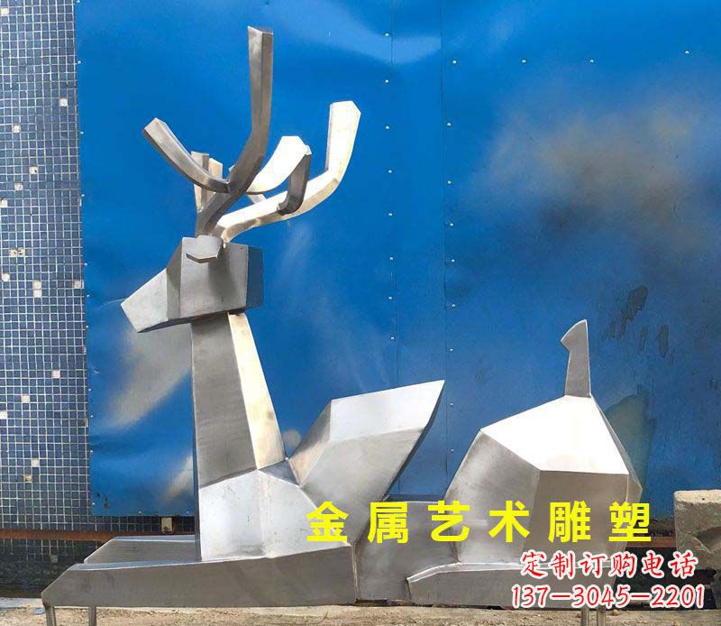贵州不锈钢别墅几何鹿雕塑——别出心裁的艺术灵感