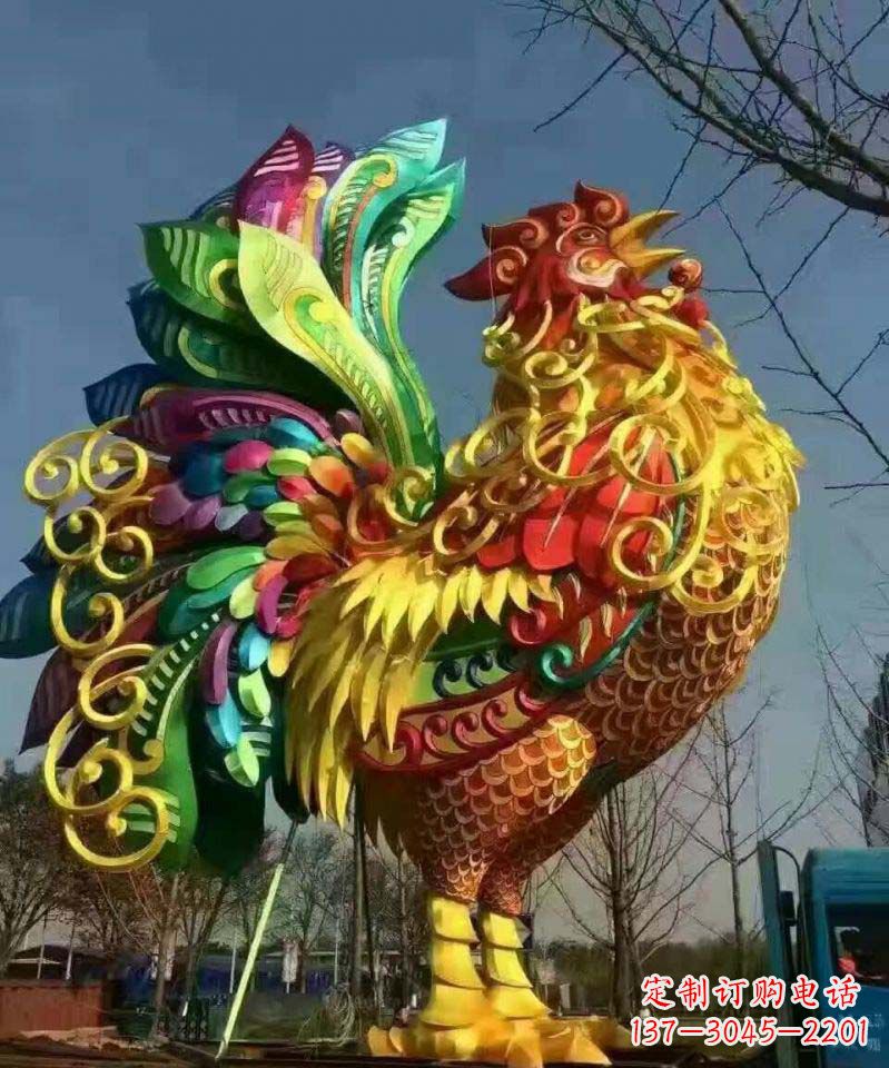 贵州不锈钢彩色公鸡雕塑——精美绝伦