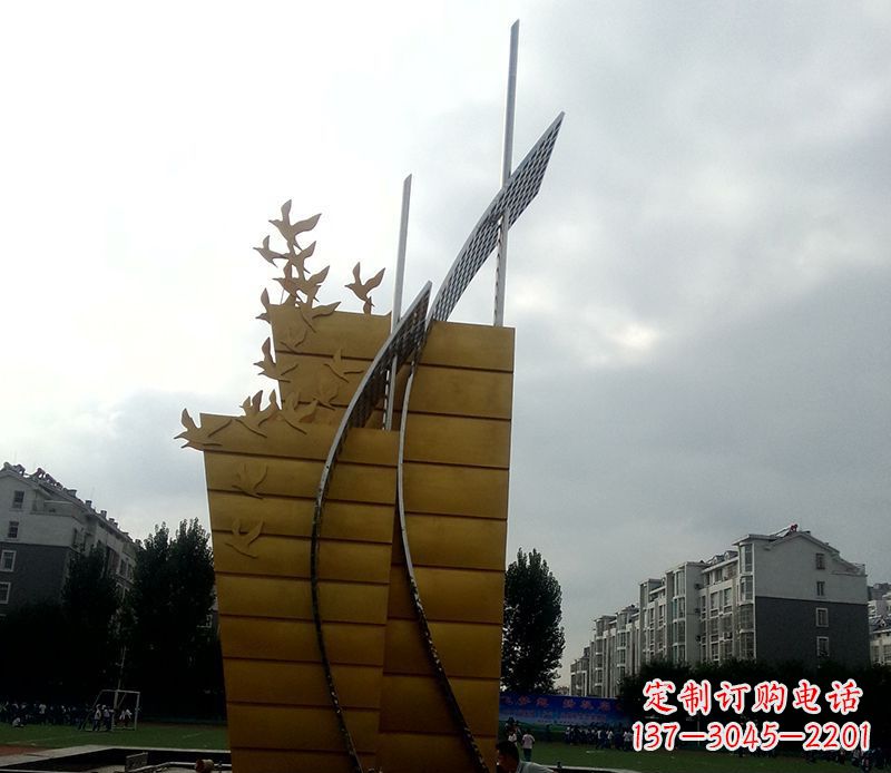 贵州不锈钢帆船雕塑象征城市的起航