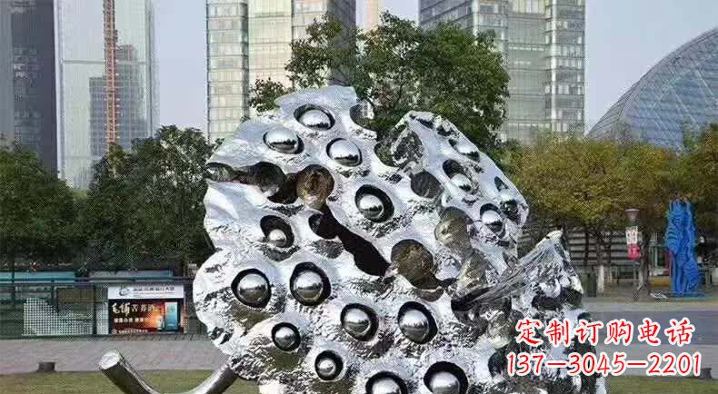 贵州不锈钢城市的莲蓬雕塑