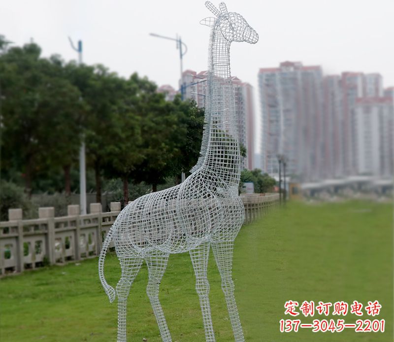 贵州不锈钢城市的长颈鹿雕塑