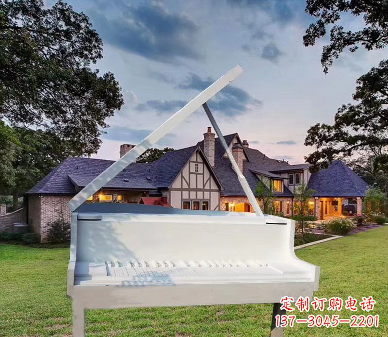 贵州钢琴雕塑——点缀广场景观