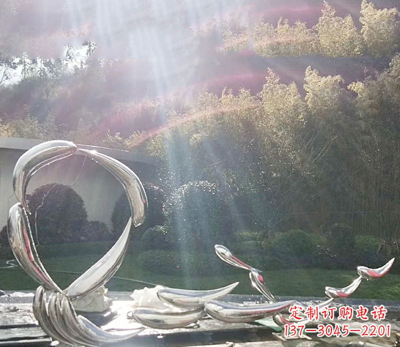 贵州不锈钢鲤鱼雕塑——寓意美好的象征