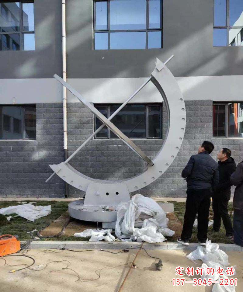 贵州不锈钢日晷雕塑精致而优雅
