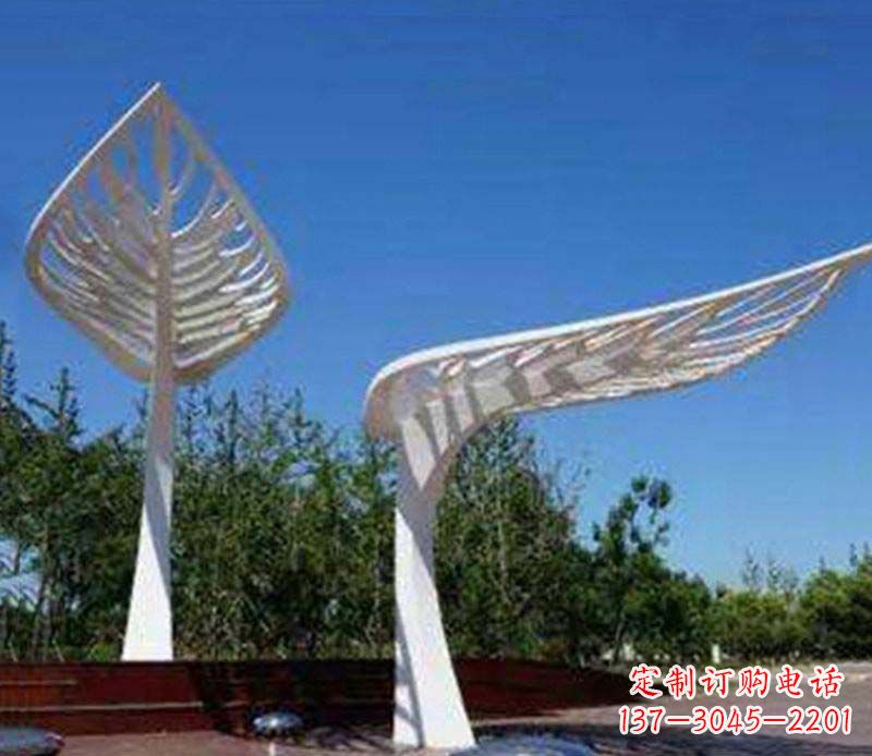 贵州精美不锈钢树叶雕塑