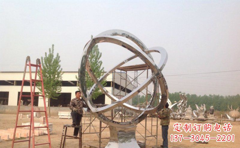 贵州不锈钢抽象圆环雕塑。