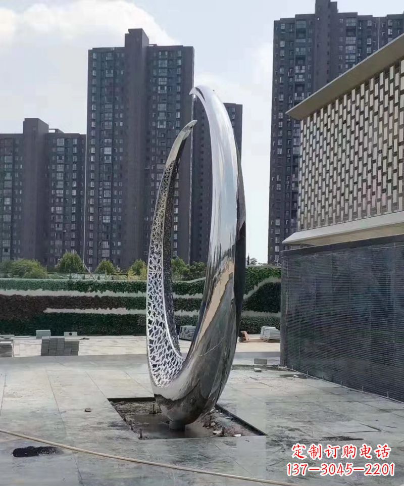 贵州精美不锈钢月亮雕塑