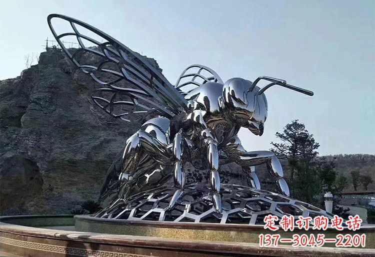 贵州不锈钢大型蜜蜂雕塑铸造出精美绝伦的艺术杰作
