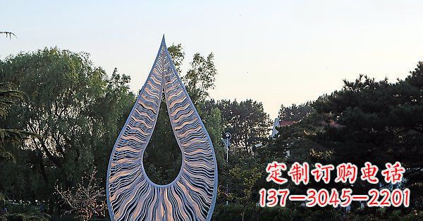 贵州水滴雕塑给公园带来流动的美