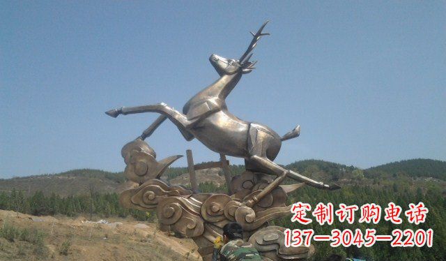 贵州不锈钢动物雕塑——飞奔的鹿
