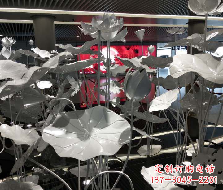 贵州不锈钢锻造荷花雕塑艺术之美
