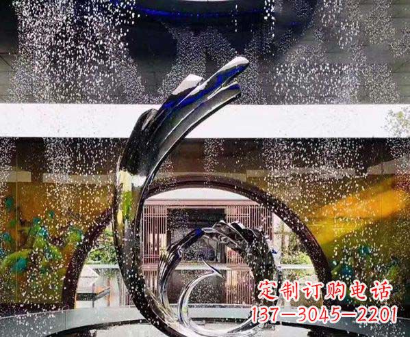 贵州凤凰雕塑优雅的不锈钢艺术