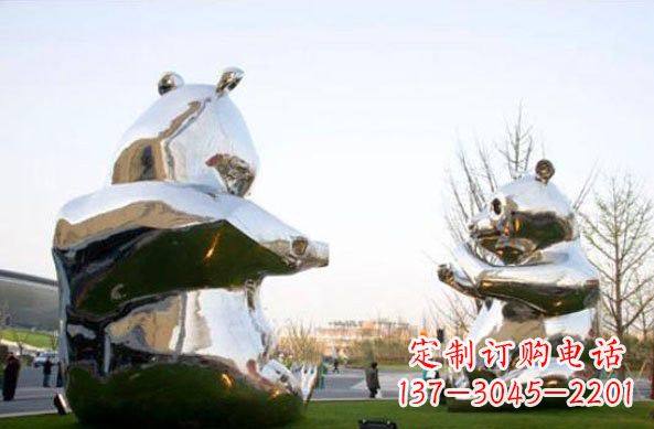 贵州不锈钢熊猫雕塑传递友谊与和平