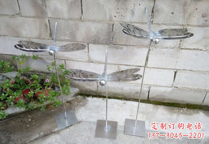 贵州动物雕塑不锈钢蜻蜓的精美镜面
