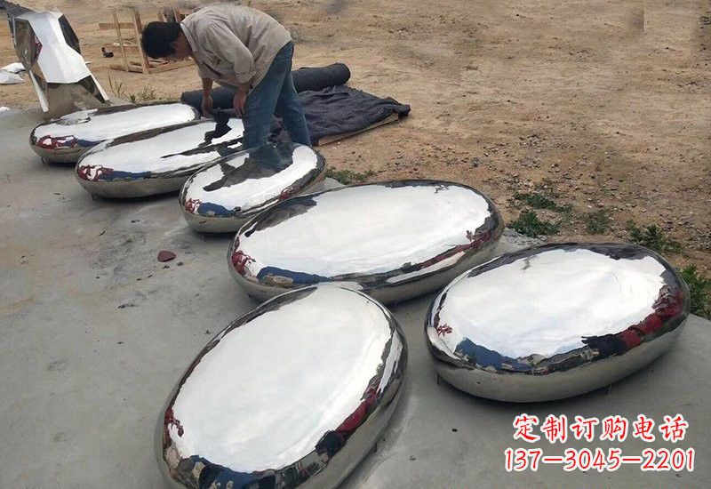 贵州不锈钢鹅卵石雕塑精美外形给人以美的感受