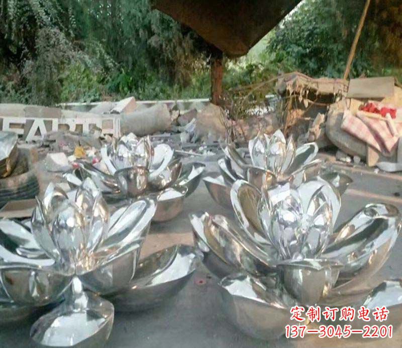 贵州不锈钢荷花雕塑给公园带来灿烂美景