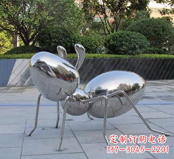 贵州不锈钢蚂蚁雕塑一座镜面公园的精美装点