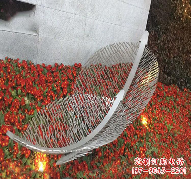 贵州不锈钢公园镂空树叶雕塑——精致艺术品