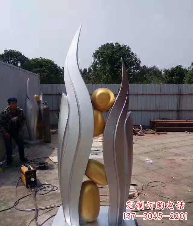贵州不锈钢广场翅膀雕塑象征着自由之翼