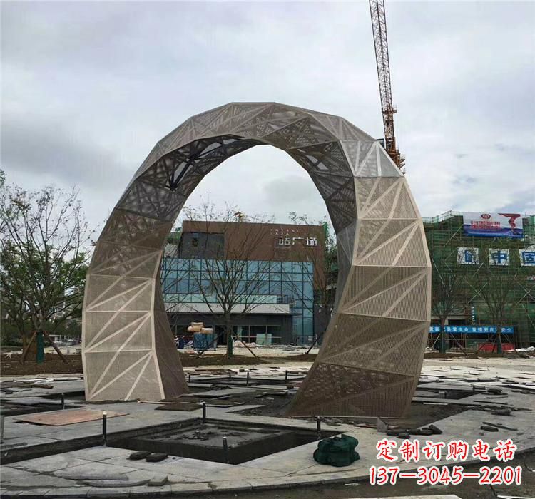 贵州不锈钢拱门雕塑精美外观,古典气息