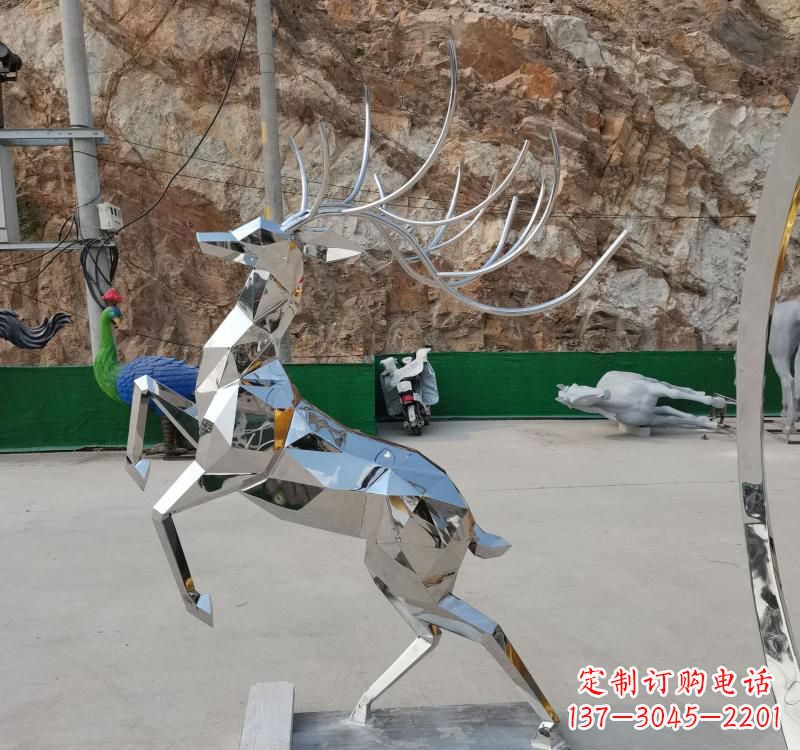 贵州梅花鹿雕塑美丽而神秘的存在