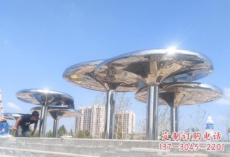 贵州不锈钢广场凉亭雕塑——精美雕塑点缀美丽环境