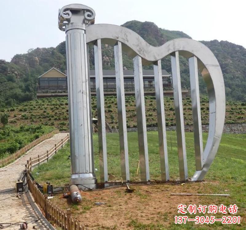 贵州不锈钢竖琴雕塑——雕塑艺术的精粹