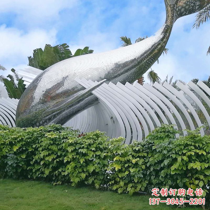 贵州海豚雕塑镜面鲸鱼创意动物景观