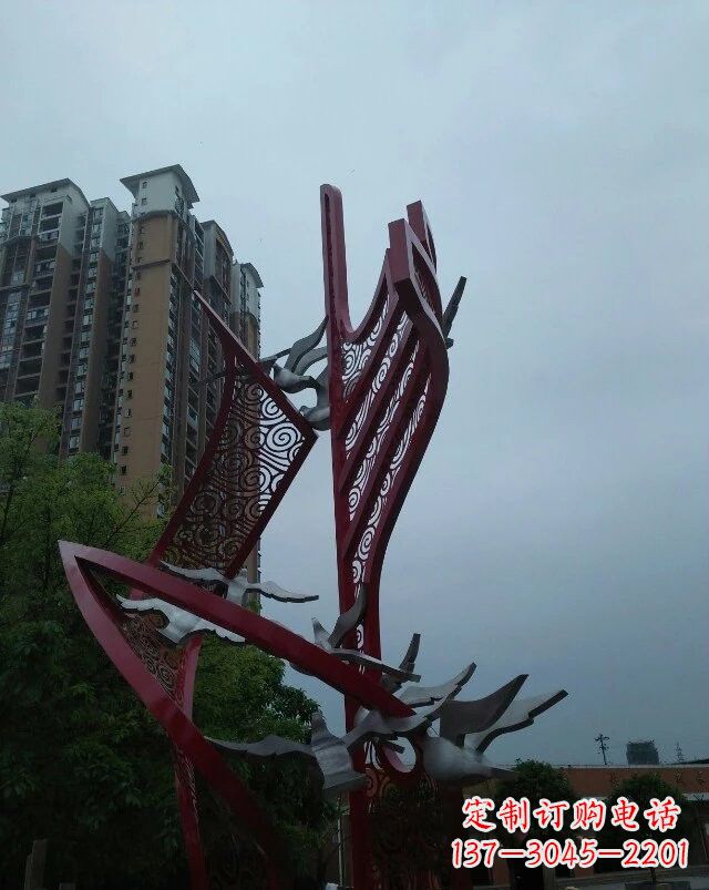 贵州不锈钢祥云纹船帆雕塑