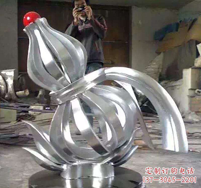 贵州不锈钢葫芦雕塑精美而传统