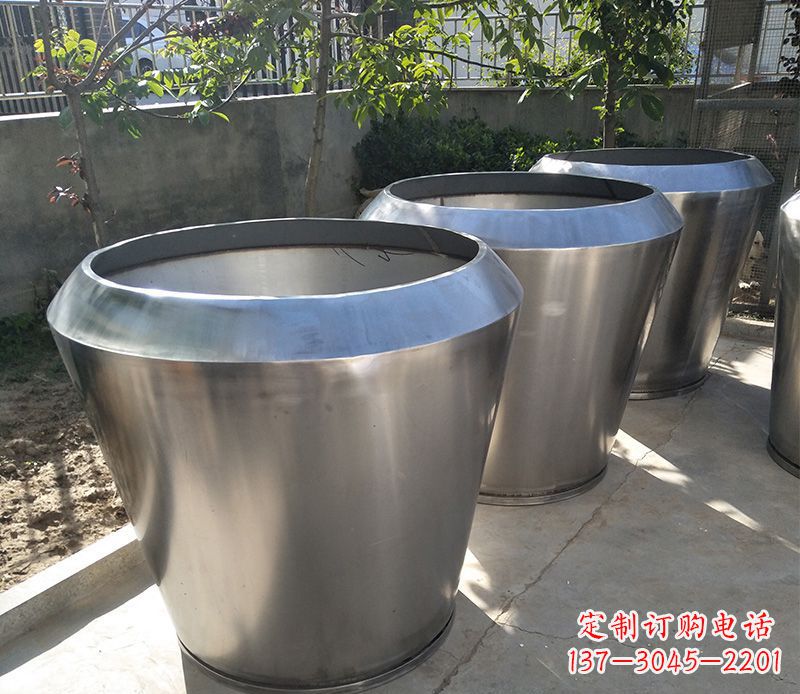 贵州不锈钢花盆雕塑给你的家园增添一份独特的美