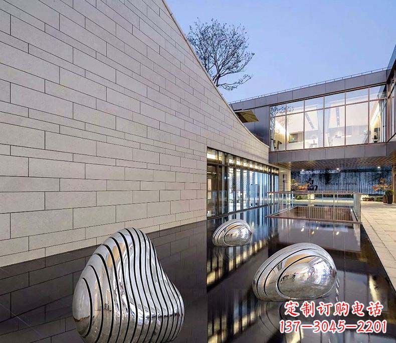 贵州精美不锈钢假山雕塑