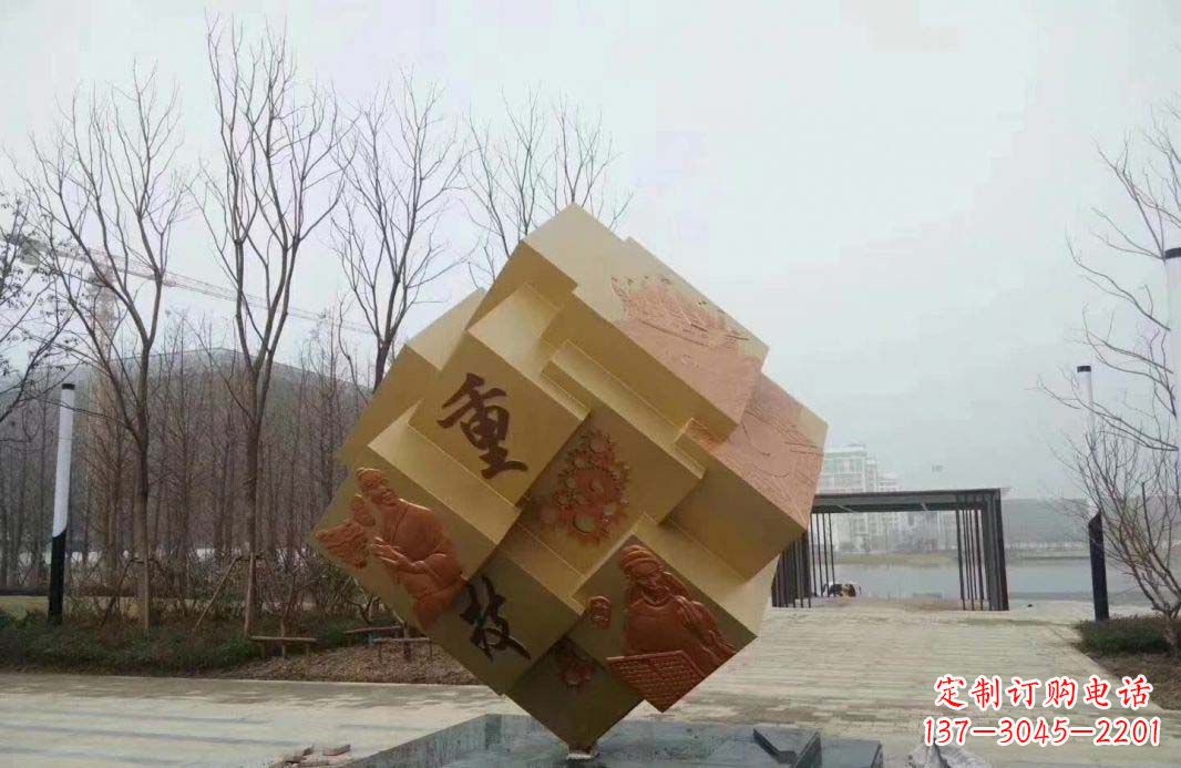贵州不锈钢魔方雕塑给景观增添丰富多彩