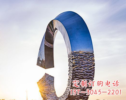 贵州不锈钢景观圆环雕塑环绕自然之美